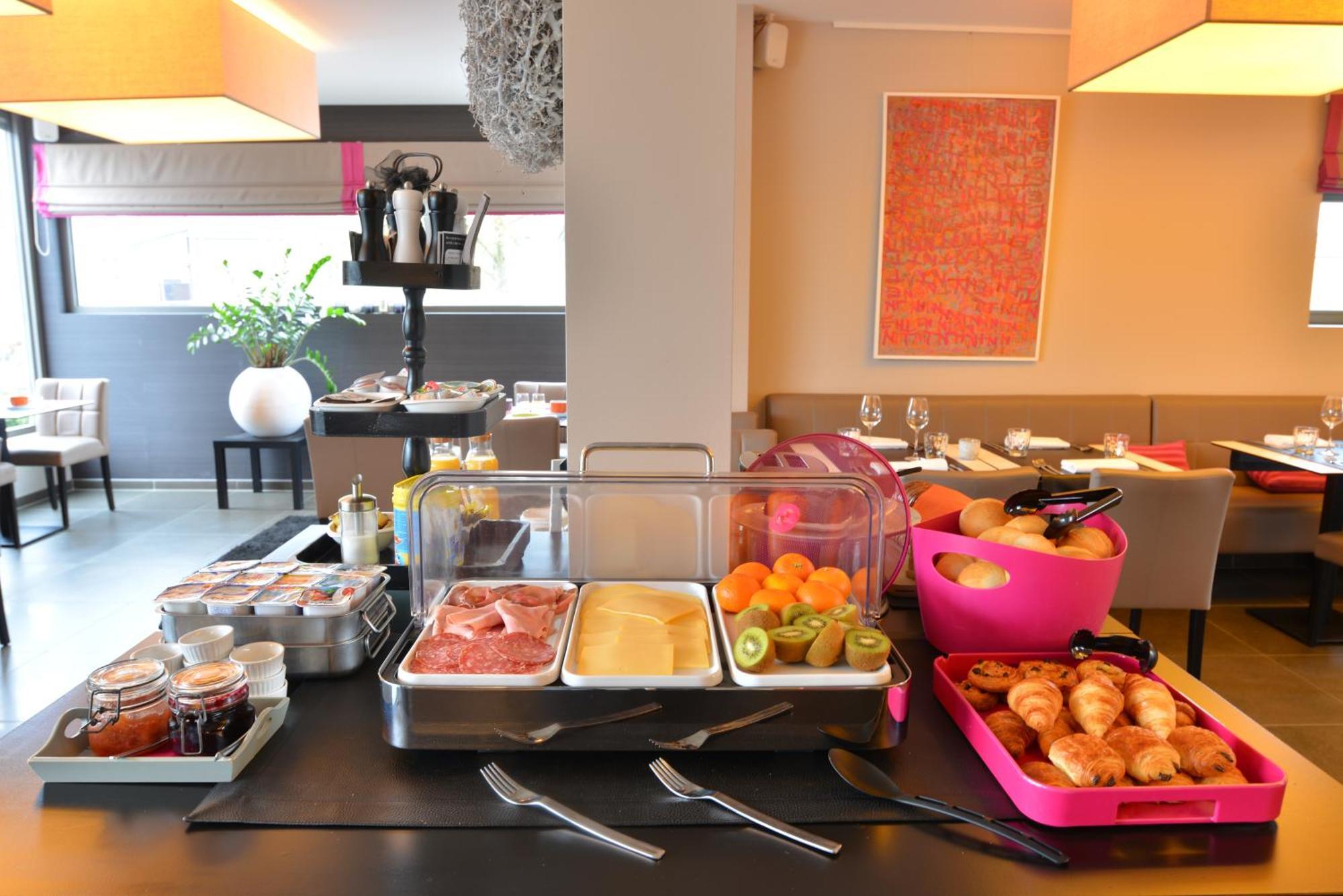 Durbuy O Restaurant Hotel Bagian luar foto