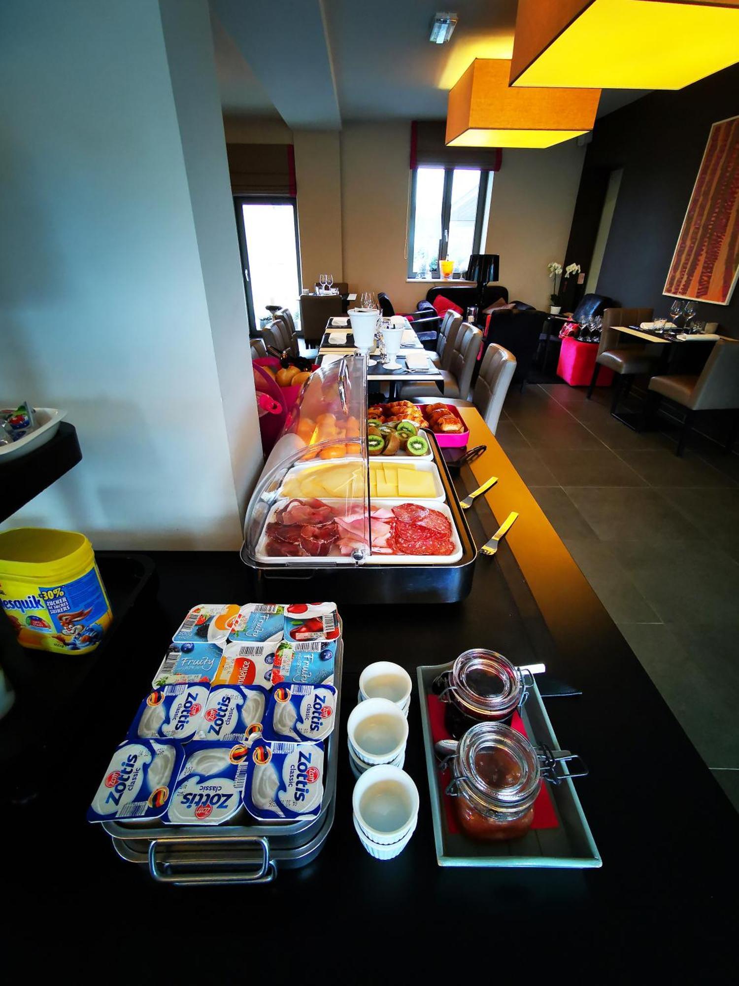 Durbuy O Restaurant Hotel Bagian luar foto